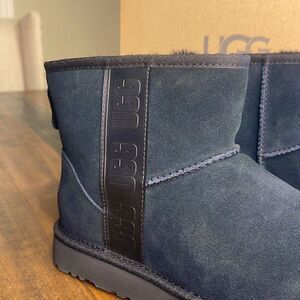 UGG CLASSIC mini Side LOGO Boots